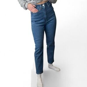 Women’s Levi’s signature heritage high rise straight size 6